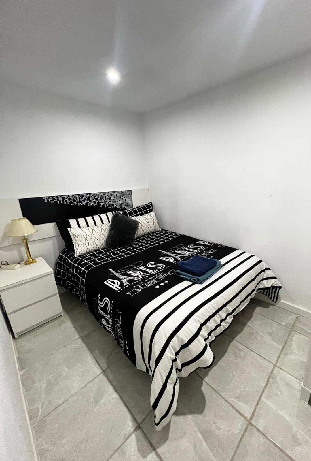 Apartamento Centrico Economico En Berga P1 Apartment Exterior photo